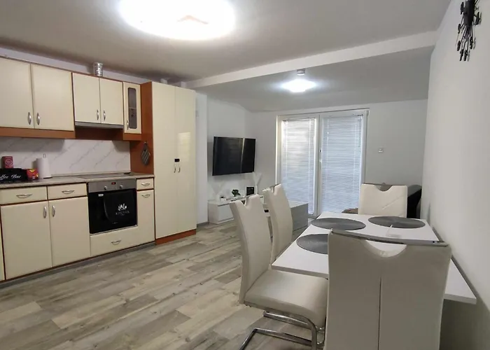 Apartment Enidom Oroshaza